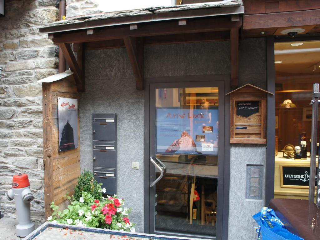 Alpine Lodge Zermatt Exterior photo